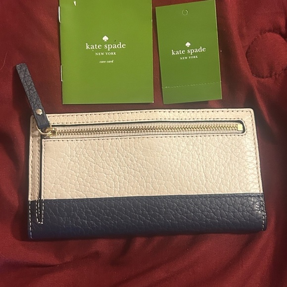 Kate Spade Wallet - Picture 2 of 16